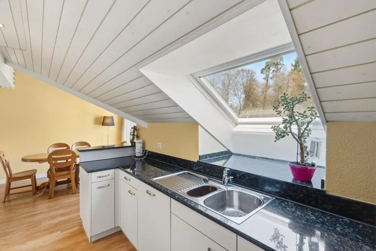 Immobilienangebot - Pfäffikon SZ - Alle - Ganz oben, on top, z‘oberscht obe !!! 
(Baurecht/Leasehold)